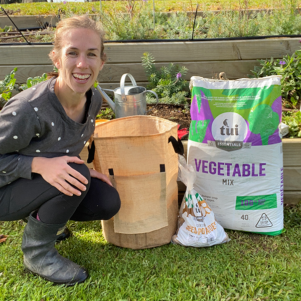 Video - Using the Tui Potato Grow Bag with Laura